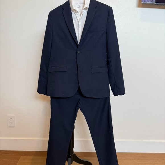 Zara Boys Textured Suit - Blazer, Pants, & Shirt - Picture 3 of 13